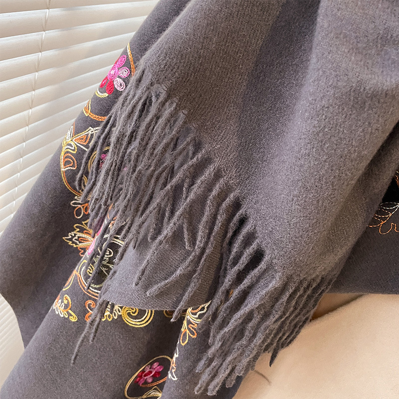 ヴィンテージエスニックスタイル刺繍入りクロークマフラー旅行用 - Go Ethnic Fashion のレビューと価格